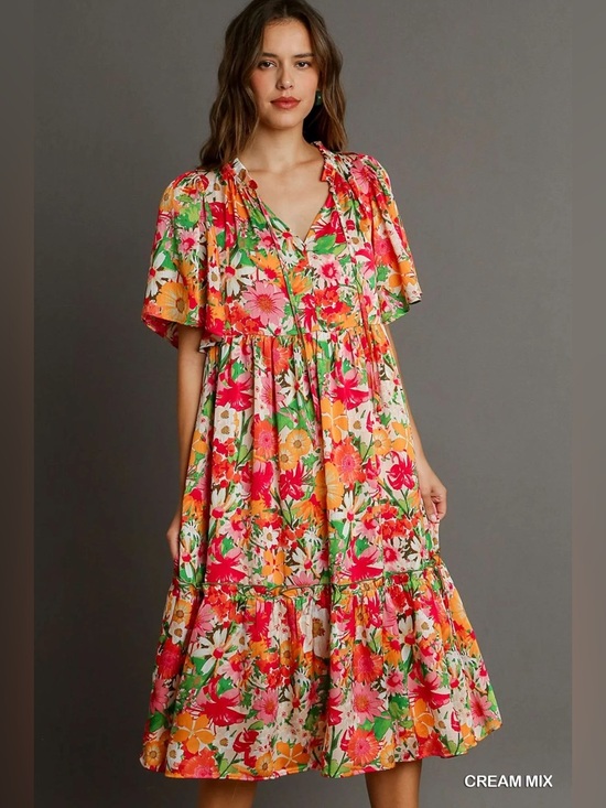 Umgee Dresses & Skirts - Umgee Cream Pink Floral Satin Ruffle Short Flutter Sleeve Midi Dress size Large